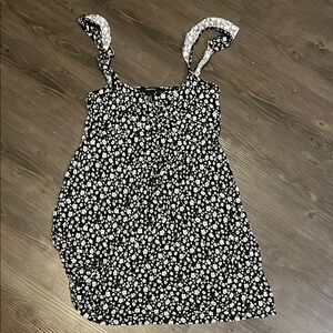 Forever 21 Monochrome Floral Top